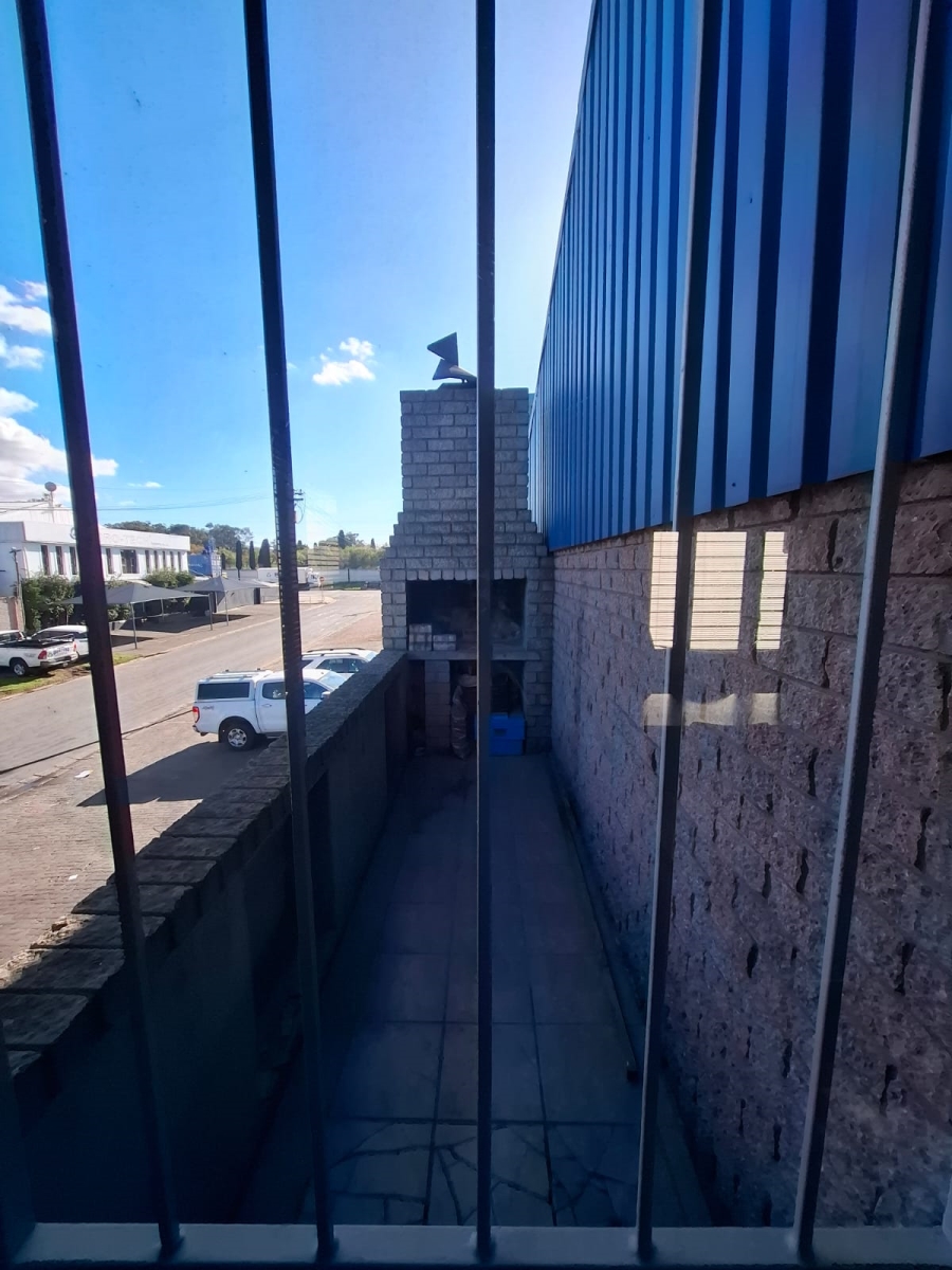 To Let Commercial Property for Rent in Stikland Industrial Western Cape
